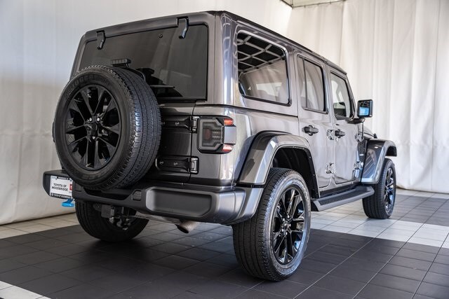 2022 Jeep Wrangler Unlimited Sahara 4xe photo 3