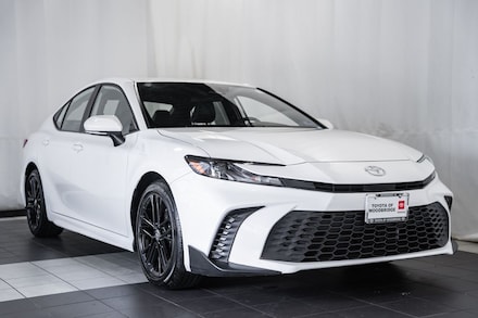 2025 Toyota Camry SE Sedan