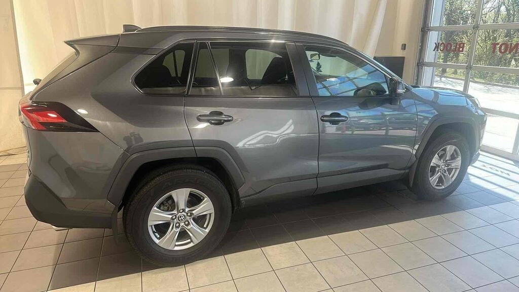 Used 2022 Toyota RAV4 XLE SUV