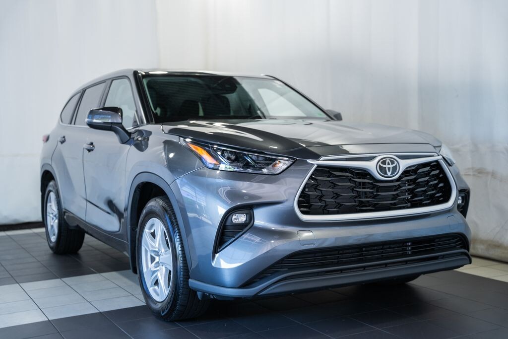 Used 2023 Toyota Highlander LE SUV