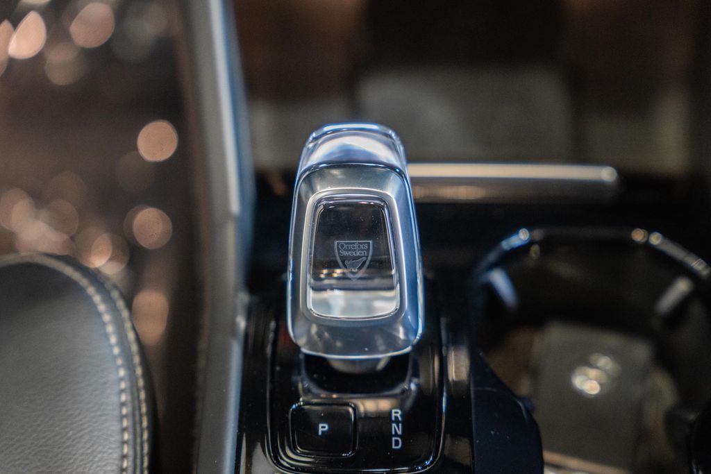 2023 Volvo XC40 Plus - Photo 26