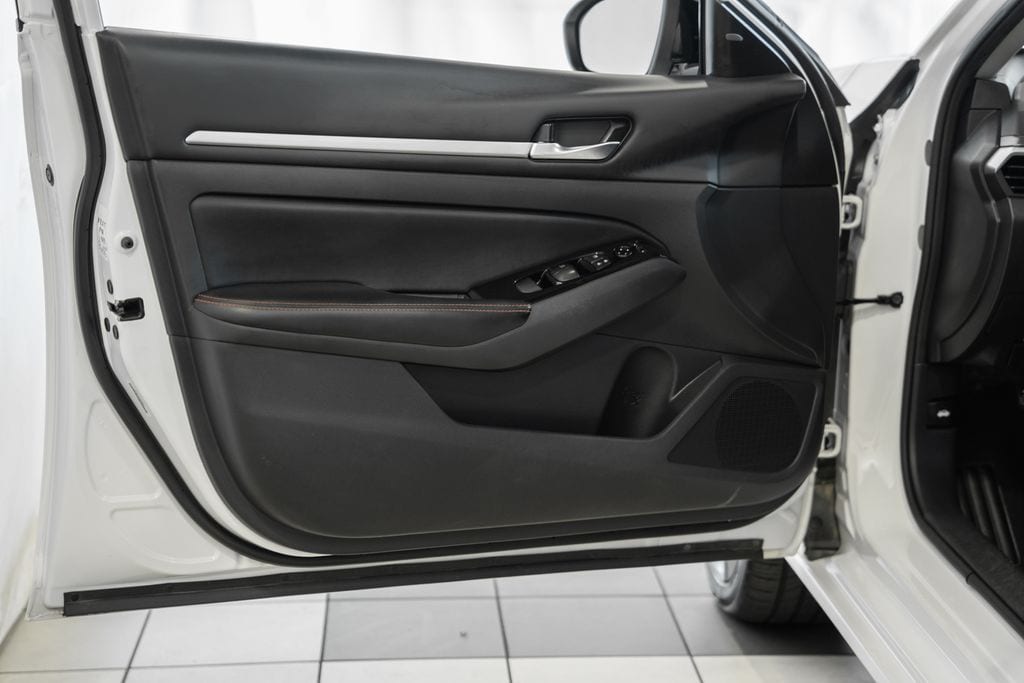 2024 Nissan Altima SR - Photo 34