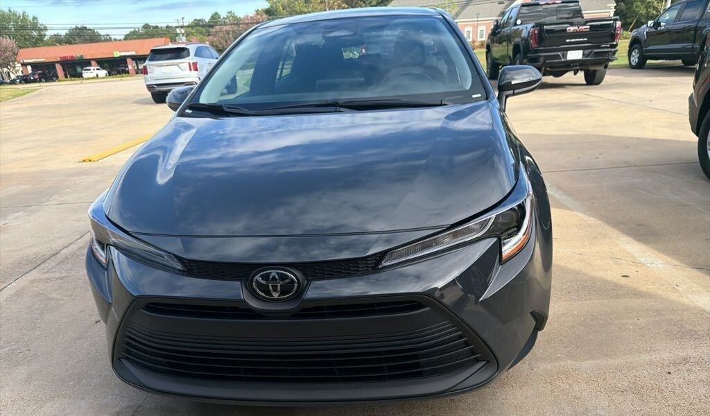 Used 2025 Toyota Corolla LE Sedan