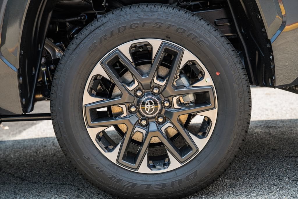 2026 Toyota Tundra Limited - Photo 17