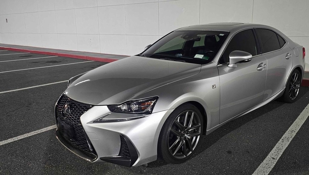 2019 Lexus IS 300 F SPORT's photo
