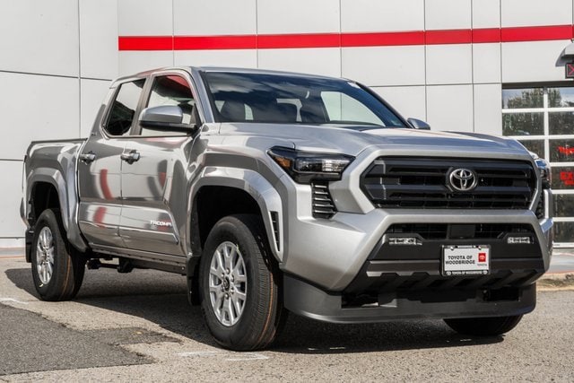 2025 Toyota Tacoma SR5's photo