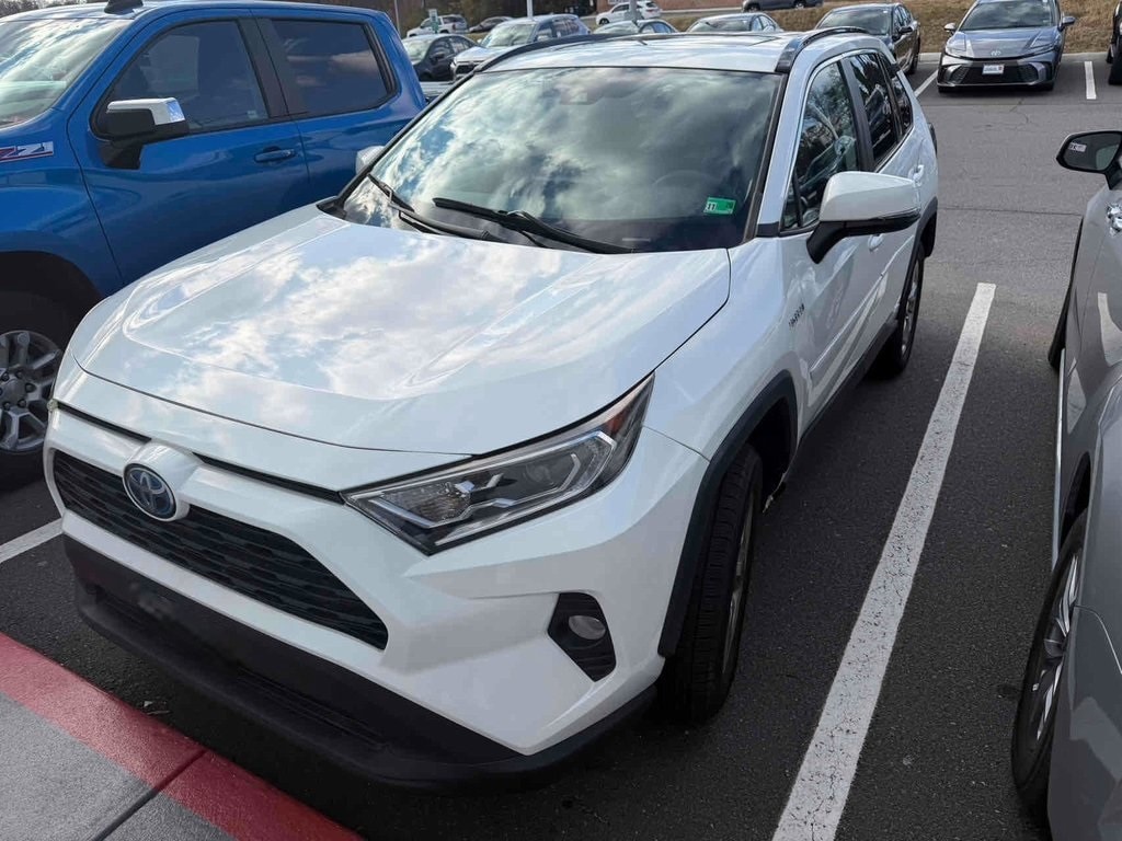 2021 Toyota RAV4 XLE Premium's photo
