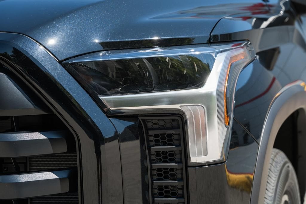 2026 Toyota Tundra SR5 - Photo 12
