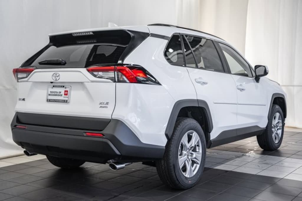 New 2025 Toyota RAV4 XLE SUV