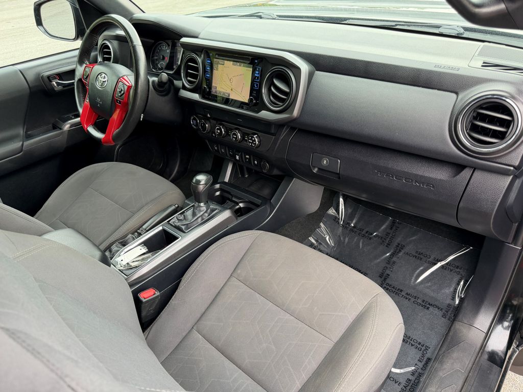 2019 Toyota Tacoma TRD Sport - Photo 7