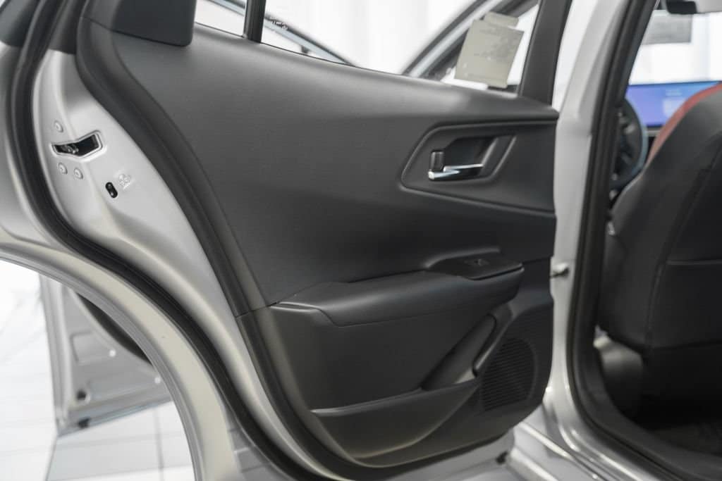2026 Toyota Prius Plug-in Hybrid XSE - Photo 34
