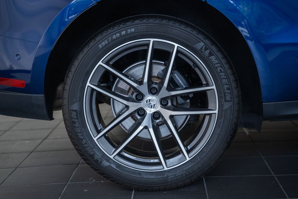 2022 Porsche Macan Base - Photo 16