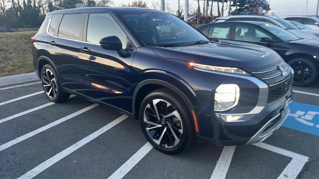 Used 2023 Mitsubishi Outlander SE SUV