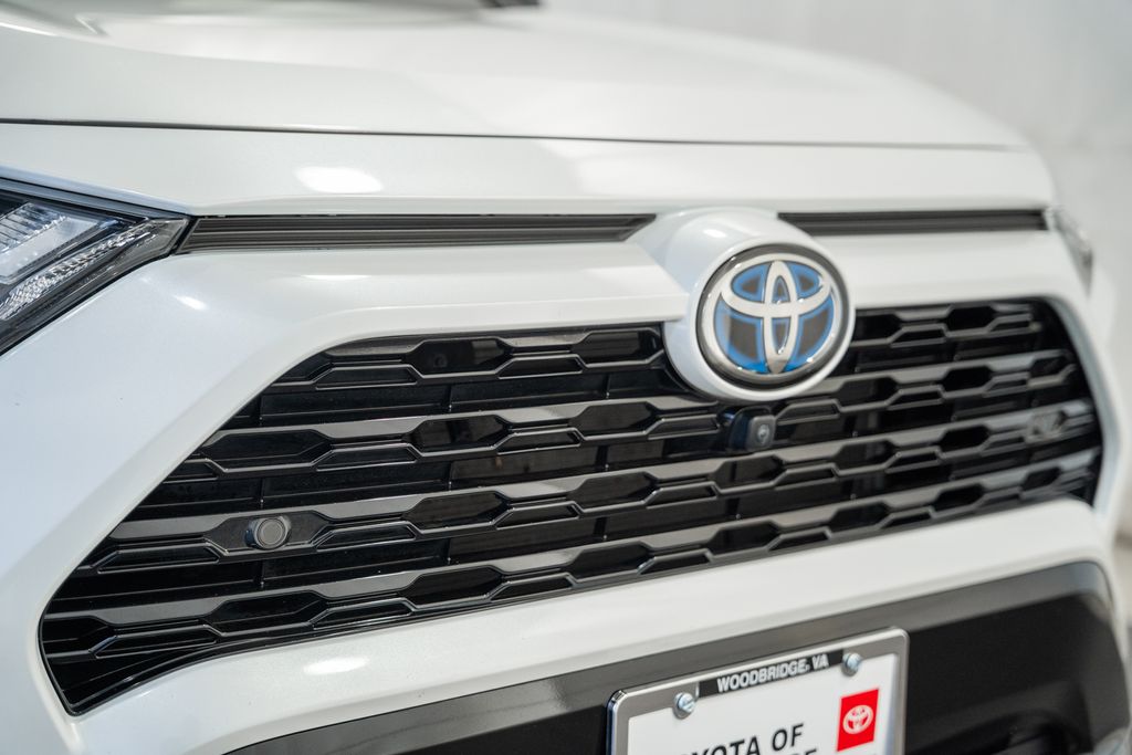 2024 Toyota RAV4 XSE - Photo 9