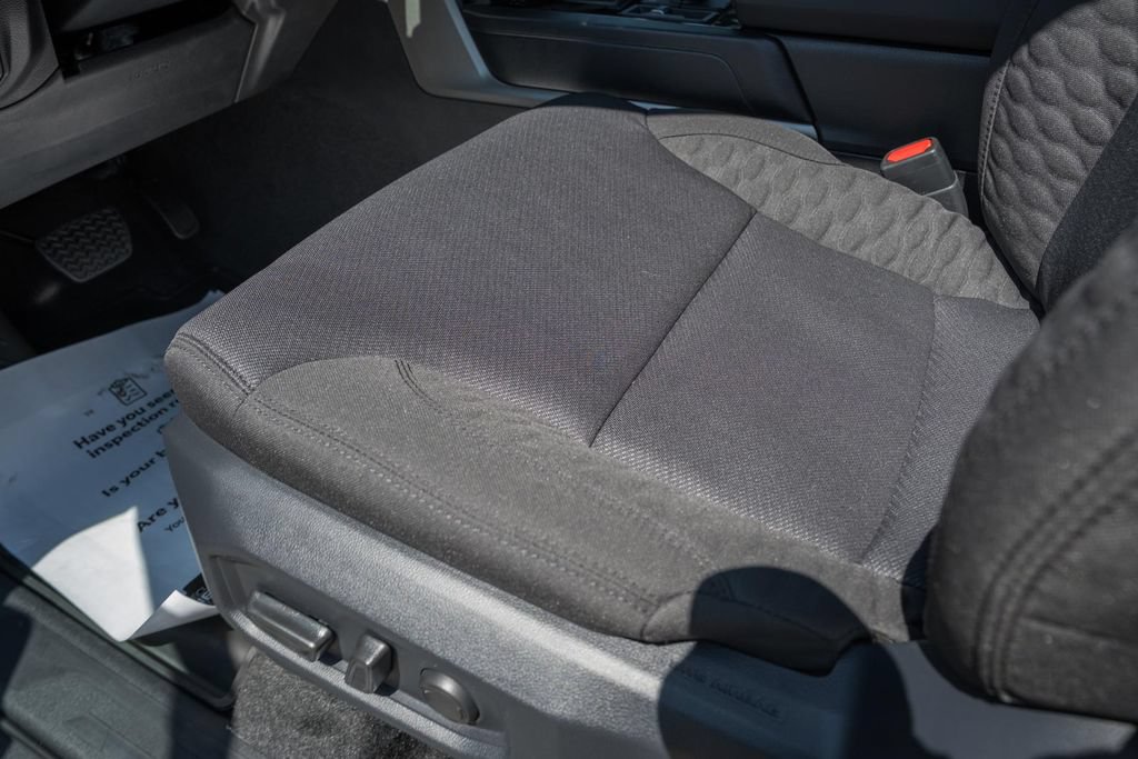 2026 Toyota Tundra SR5 - Photo 32