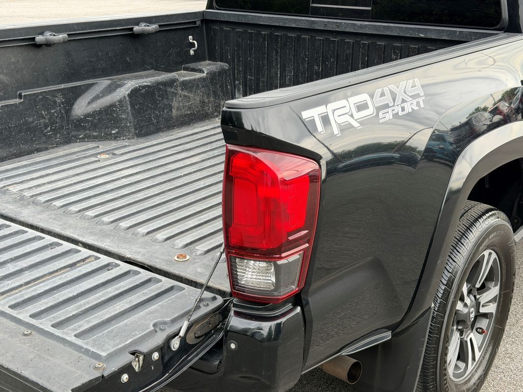 2019 Toyota Tacoma TRD Sport - Photo 13