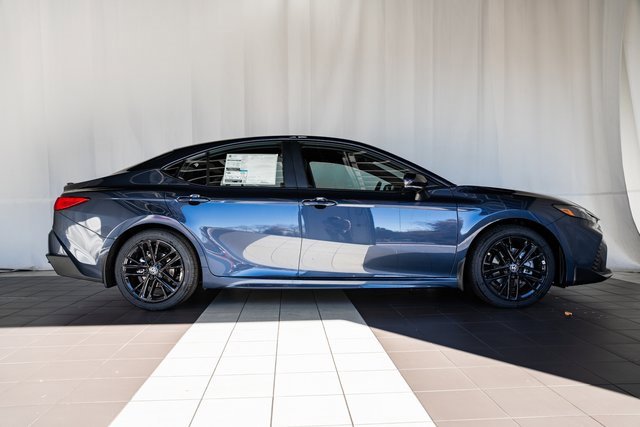 2026 Toyota Camry SE photo 3