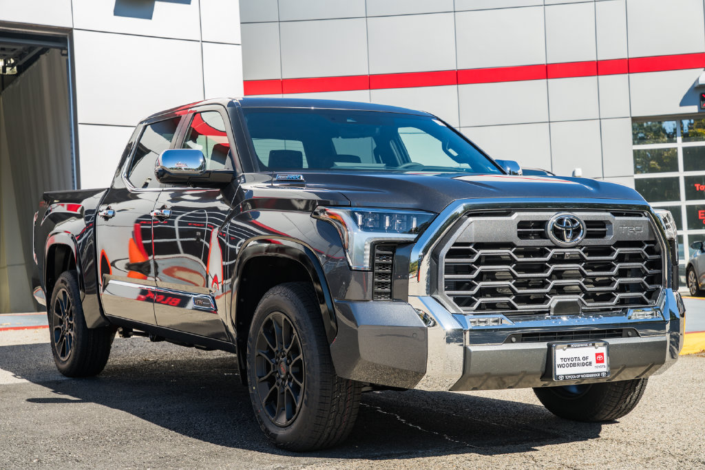 2026 Toyota Tundra i-FORCE MAX 1794 Edition i-FORCE MAX Truck CrewMax