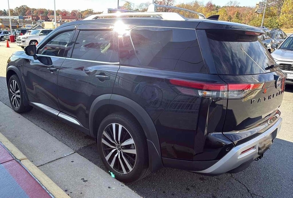 Used 2024 Nissan Pathfinder Platinum SUV