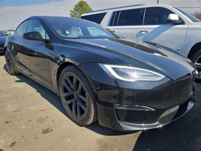 2022 Tesla Model S Plaid