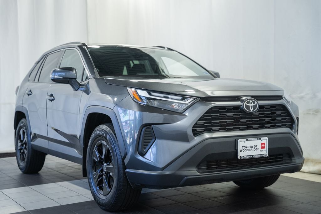 2022 Toyota RAV4 XLE AWD's photo