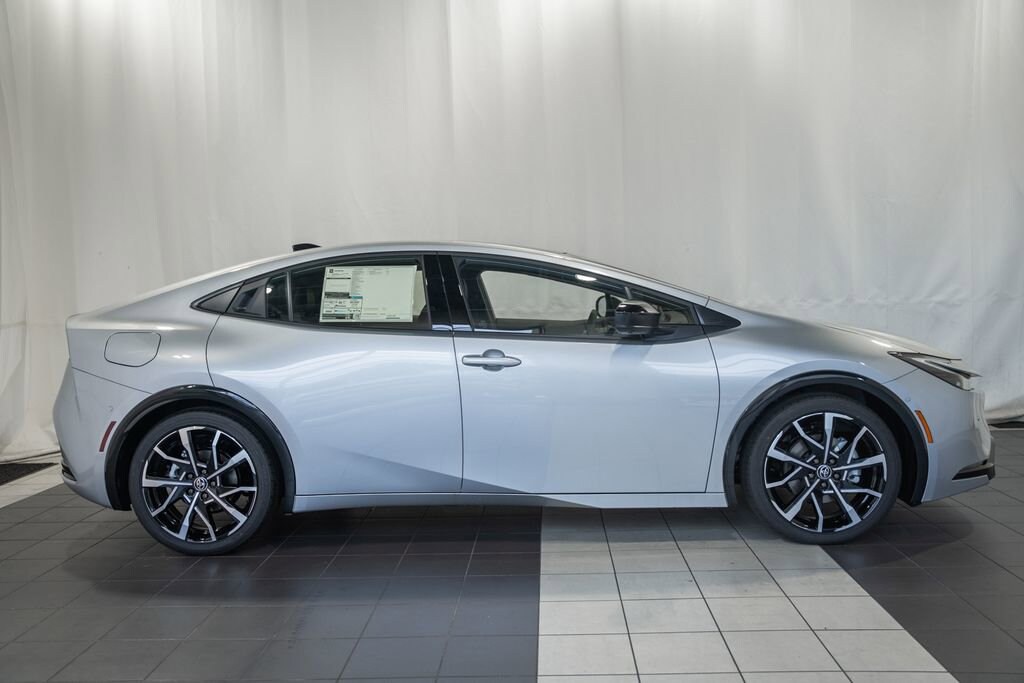 New 2026 Toyota Prius Plug-in Hybrid XSE Premium Hatchback