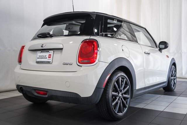 2015 Mini Cooper Base photo 3