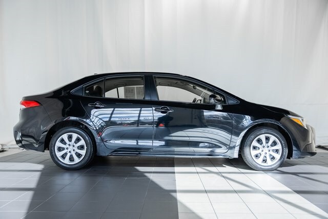 2023 Toyota Corolla SE XLE photo 3