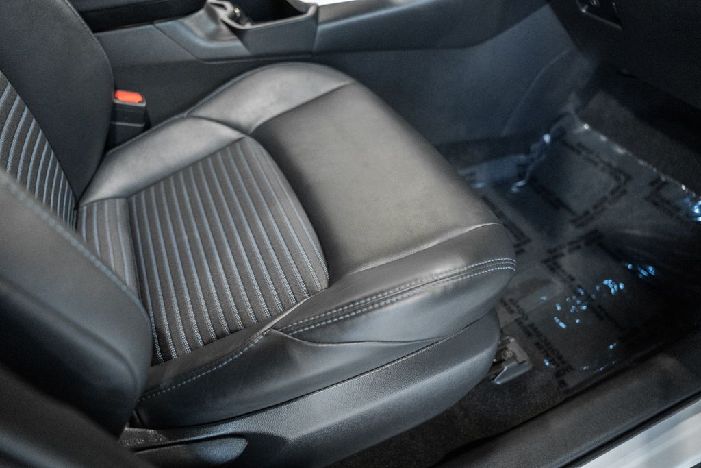 2024 Toyota RAV4 XSE - Photo 29