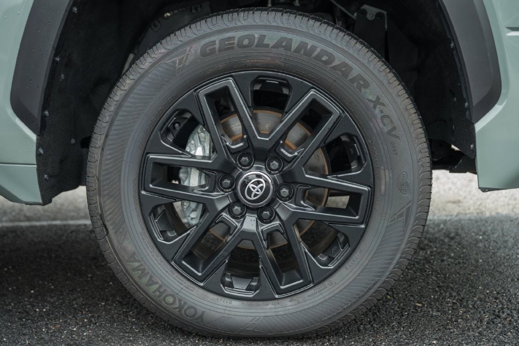 2025 Toyota Tundra Limited - Photo 16