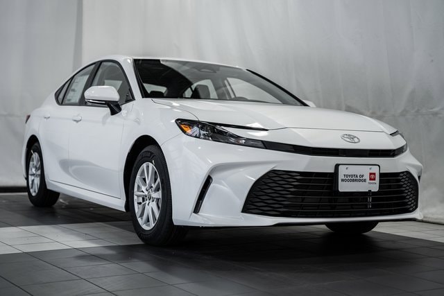 2026 Toyota Camry LE's photo