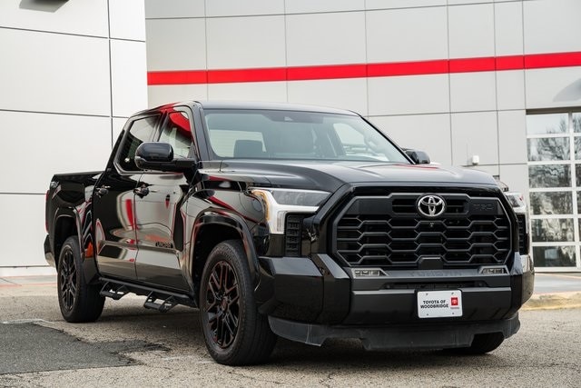 2023 Toyota Tundra SR5's photo