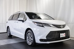 2025 Toyota Sienna LE Minivan/Van