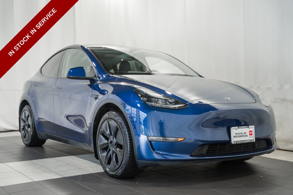 Used 2025 Tesla Model Y Long Range with VIN 7SAYGDEE0SA356883 for sale in Woodbridge, VA