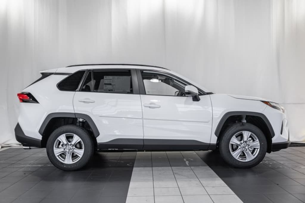 New 2025 Toyota RAV4 XLE SUV