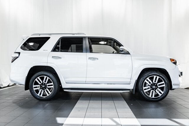 2018 Toyota 4Runner Limited photo 3