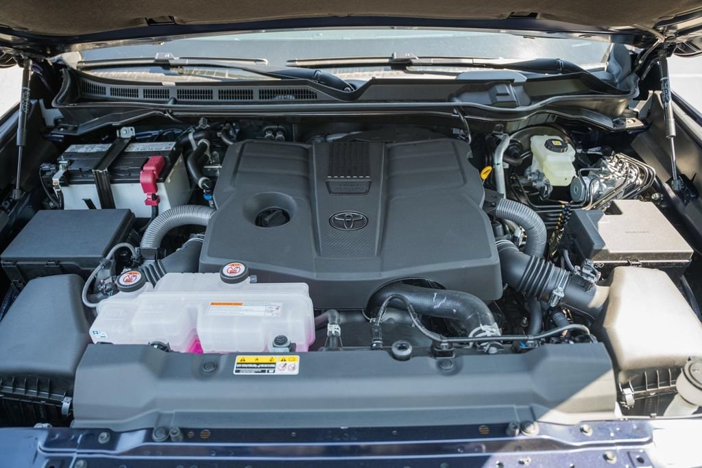 2026 Toyota Tundra SR5 - Photo 20