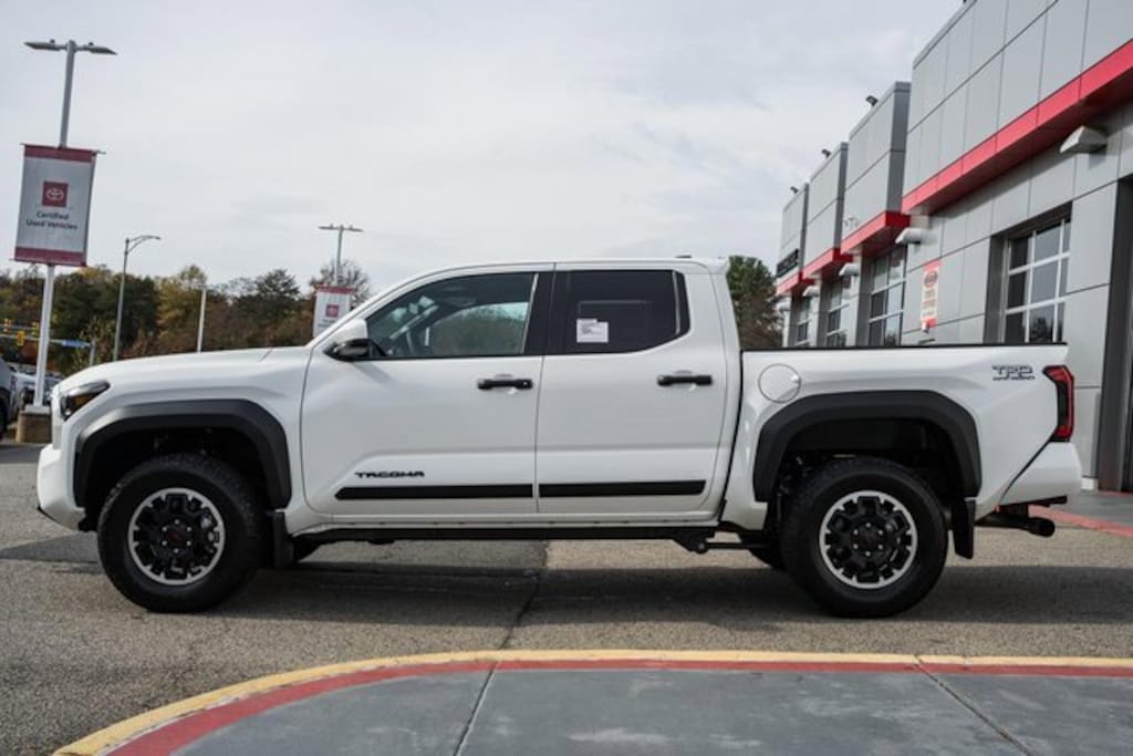 New 2025 Toyota Tacoma TRD Off-Road Truck Double Cab