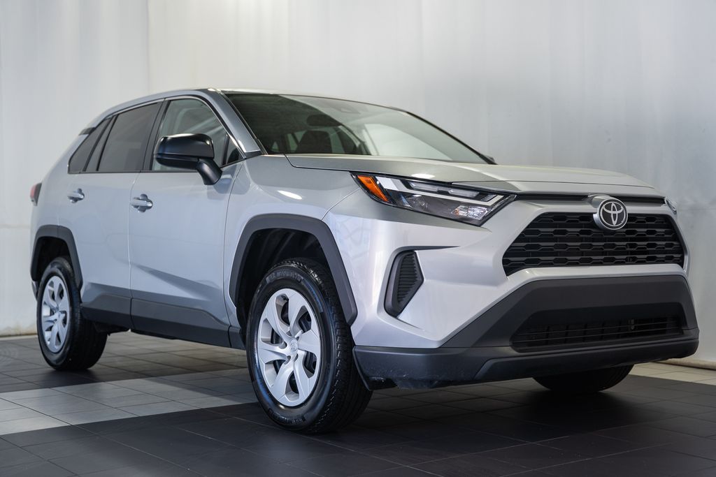 2025 Toyota RAV4 LE