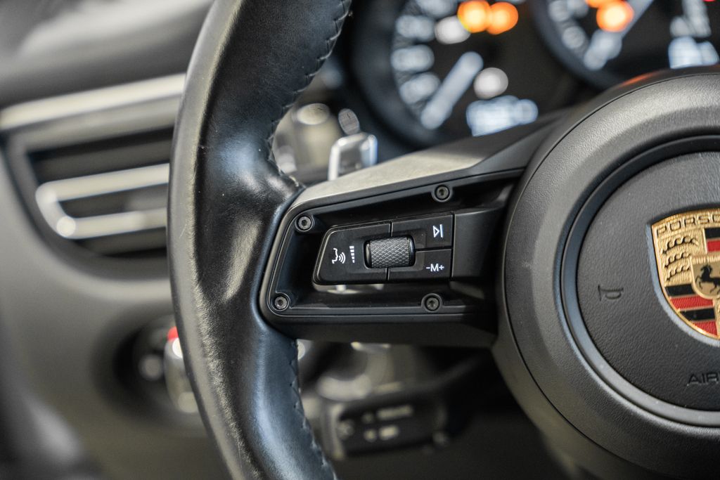 2022 Porsche Macan Base - Photo 26