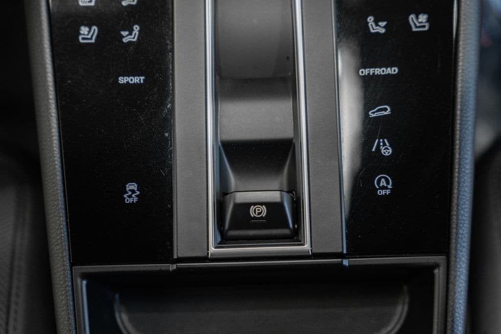 2022 Porsche Macan Base - Photo 23