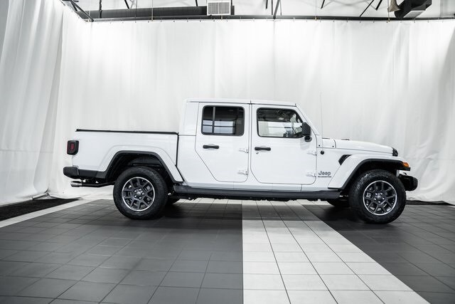 2021 Jeep Gladiator Overland photo 3