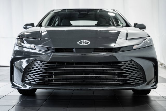 2026 Toyota Camry LE photo 2