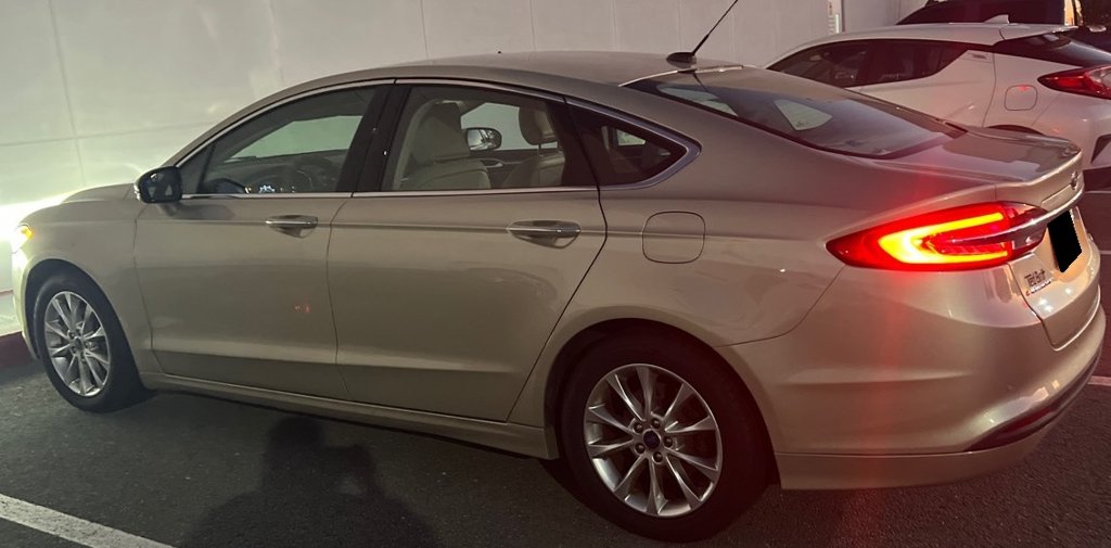 Used 2017 Ford Fusion SE Sedan