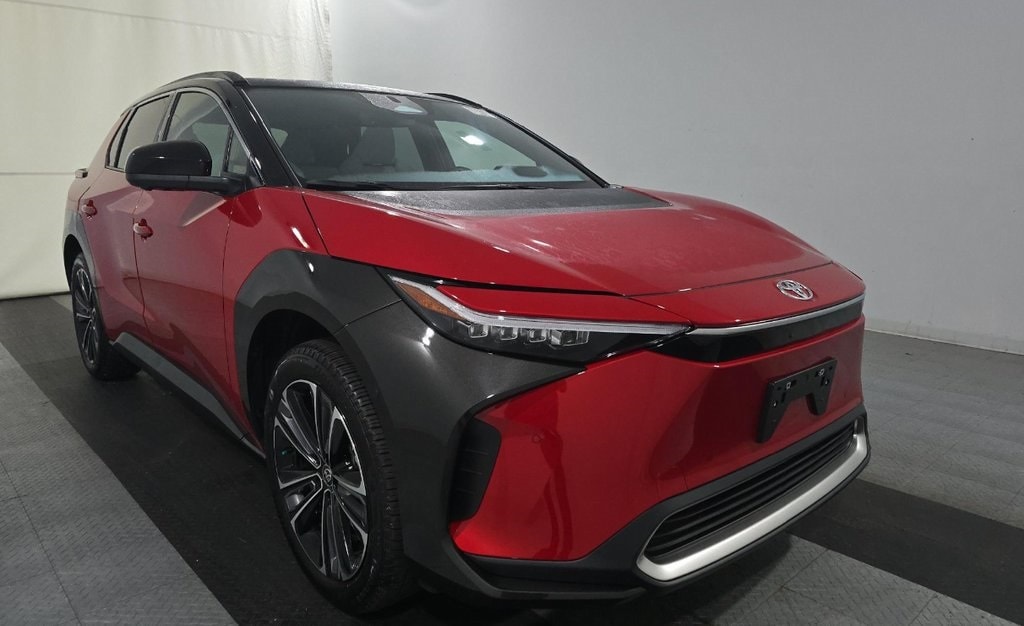 Used 2024 Toyota bZ4X Limited with VIN JTMABACA8RA069521 for sale in Woodbridge, VA