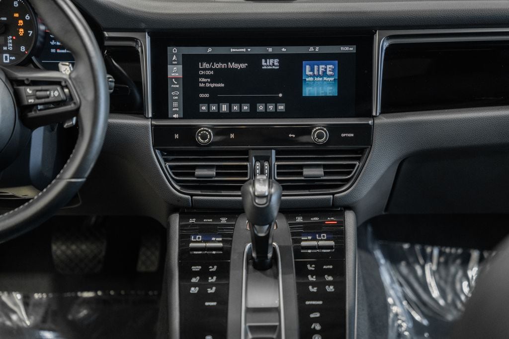 2022 Porsche Macan Base - Photo 19