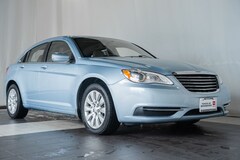 2014 Chrysler 200 LX Sedan