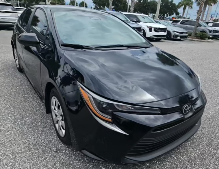 Used 2025 Toyota Corolla LE Sedan