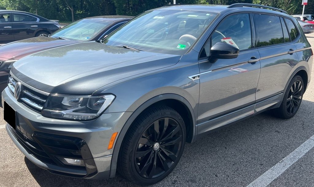 2021 Volkswagen Tiguan 2.0T SE R-Line Black's photo