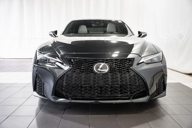 2023 Lexus IS 350 F SPORT photo 2